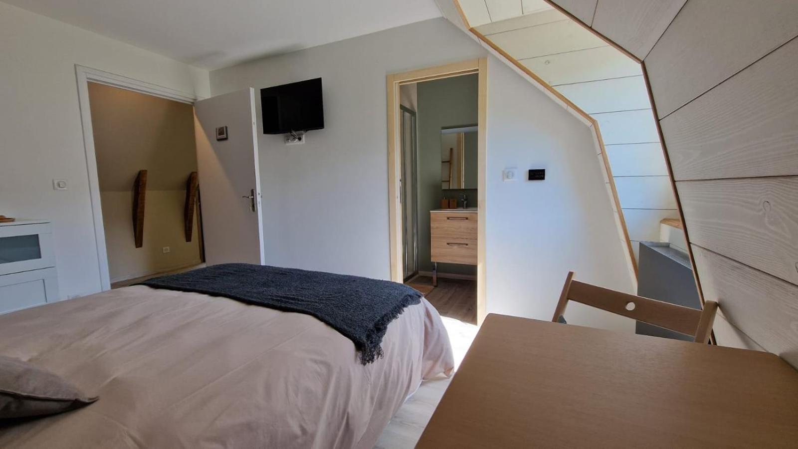La Lys Martagon Bed & Breakfast Le Falgoux ภายนอก รูปภาพ