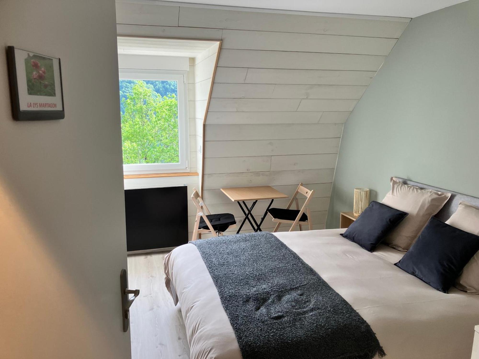 La Lys Martagon Bed & Breakfast Le Falgoux ภายนอก รูปภาพ